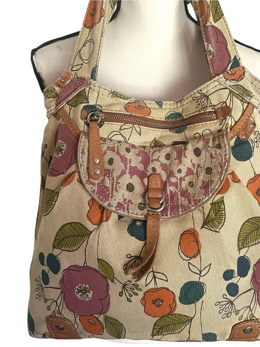 Vintage Fossil Key-Per Floral Canvas Hobo Shoulder Bag with leather accents.